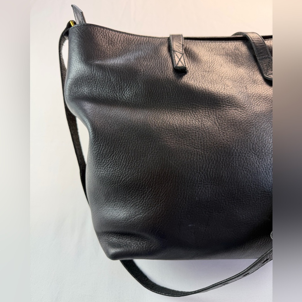 Madewell Zip Top Black Leather Transport Bag - Picture 5 of 12